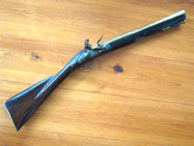A fine and historic brass barreled blunderbuss made by William Jover of London circa 1760-1780 and inscribed "The George Inn, Southwark" — image 3